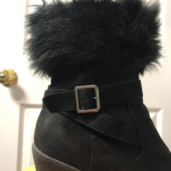 Lexi & Abbie black wedge heel ankle boots with faux fur, ladies' size 7 - Picture 2 of 9